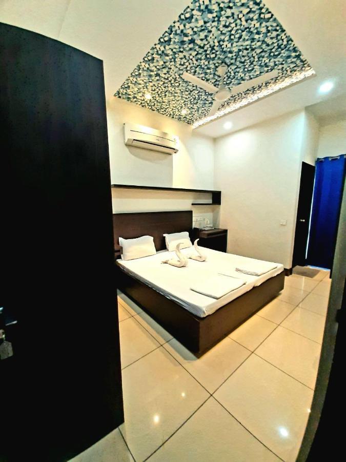 Homestays Ludhiana Buitenkant foto